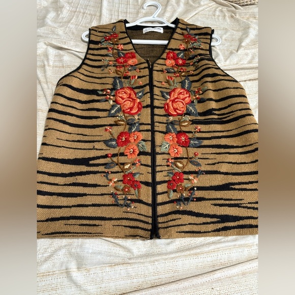 Alfred Dunner embroidered floral stripe zip vest size large - Picture 8 of 14